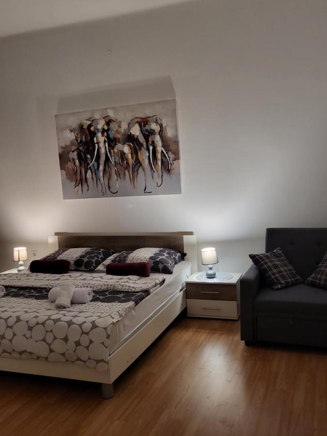 Rijeka Apartment With Free Parking And Large Balcony Eksteriør billede